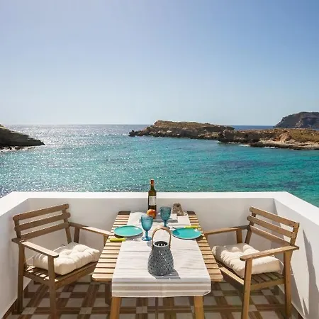 The Ship Tatil Evi Lefkos (Karpathos)