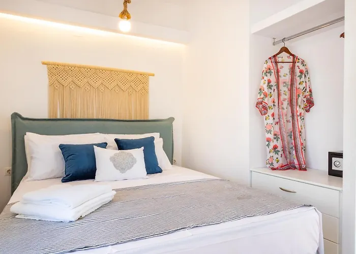 The Ship * Lefkos (Karpathos)